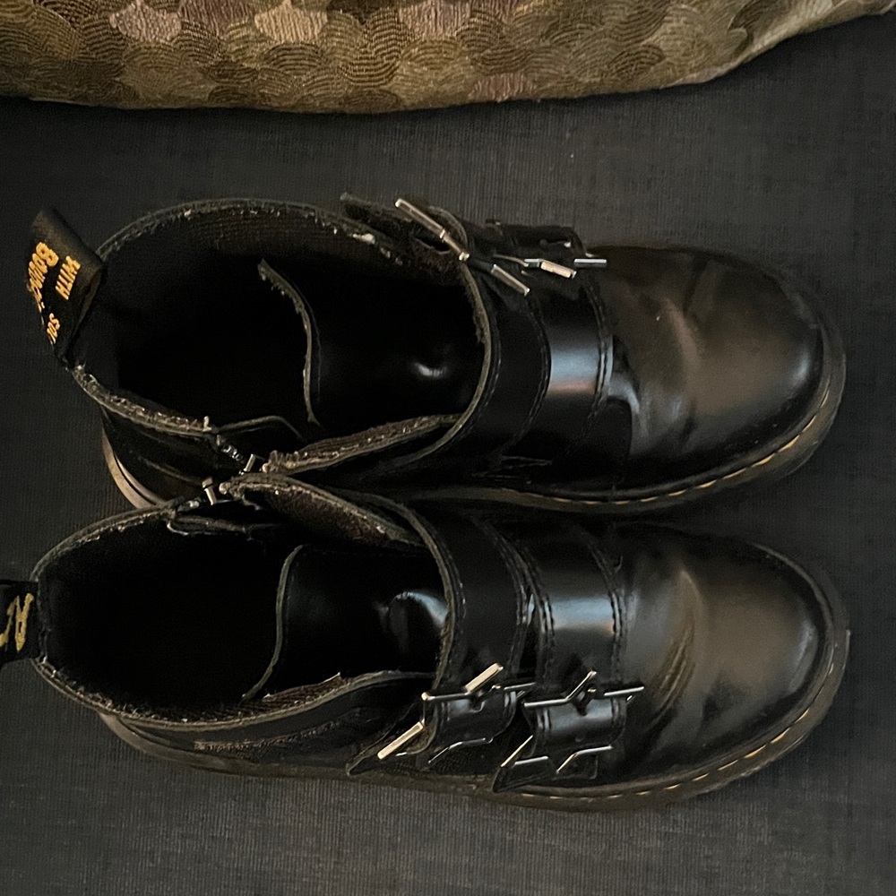 Dr. Martens Black Devon Bex boots, youth size 3 (UK2) - Picture 4 of 4